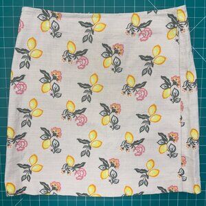 LOFT Women's Skirt Yellow Lemon Print Short Mini Zip Closure Size 6